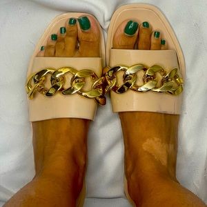 Steve Madden flats/ some ink marks not to noticeable but they are noticeable 🤍